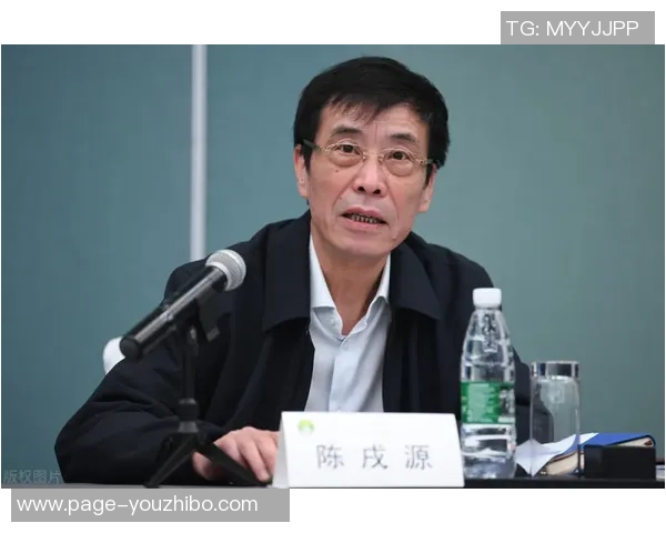 利物浦与切尔西对决主裁判分析及比赛影响探讨 利物浦与切尔西对决主裁判分析及比赛影响探讨